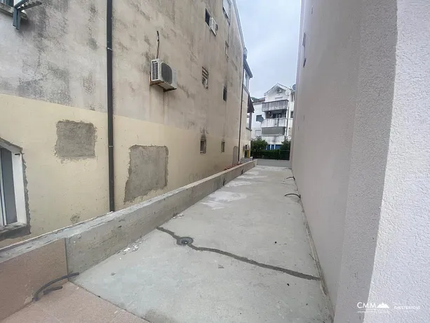 Budva’da Deniz Manzaralı Modern Daire Binası